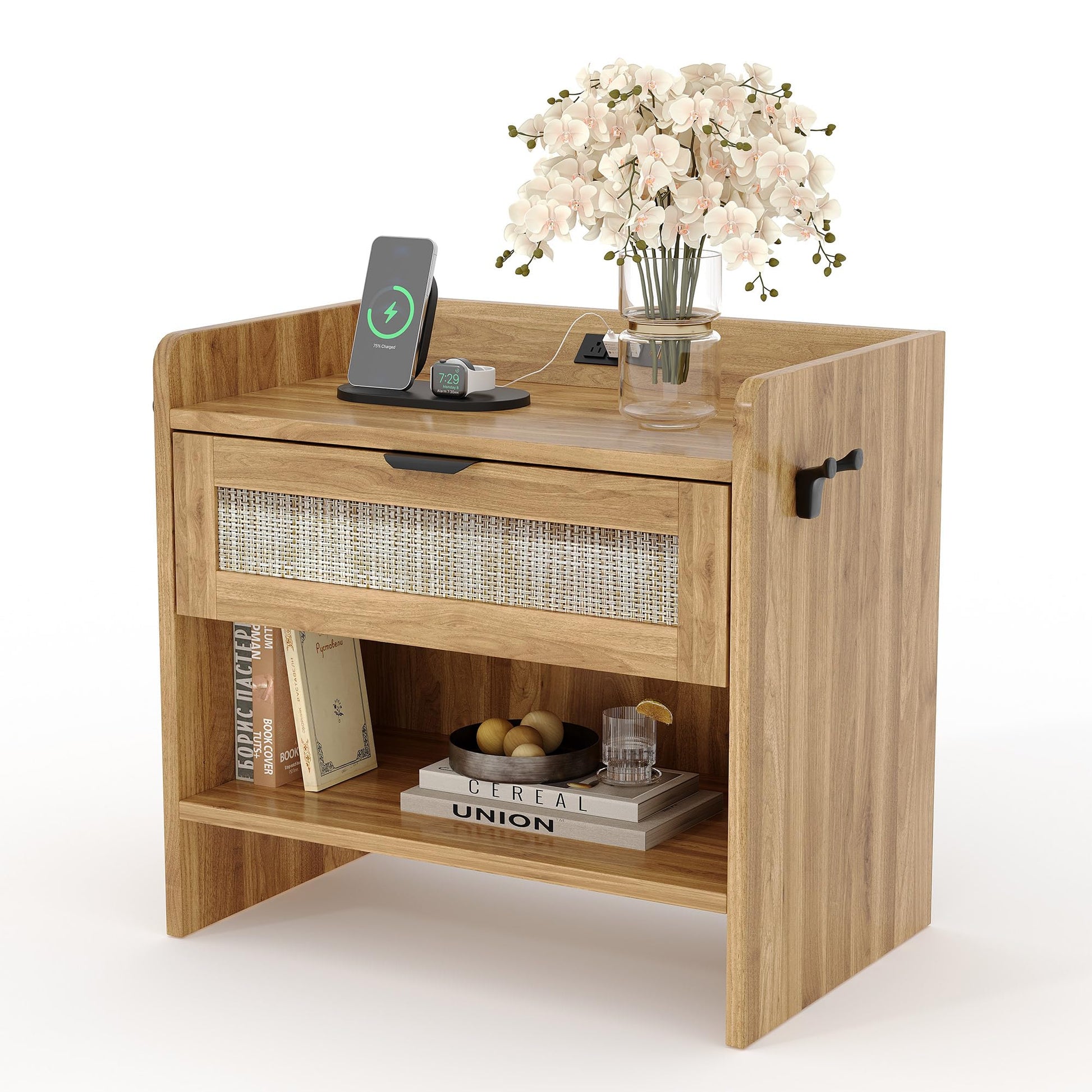 Table de chevet Garvee en rotin avec chargeur USB-C, 1 tiroir, compartiment ouvert, idéale pour la chambre et le bureau, en bois robuste, 60 x 39 x 56 cm, marron
