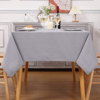 Nappe de Noël carrée imperméable GARVEE 140x140 cm grise pour banquet, cuisine, pique-nique, intérieur et extérieur