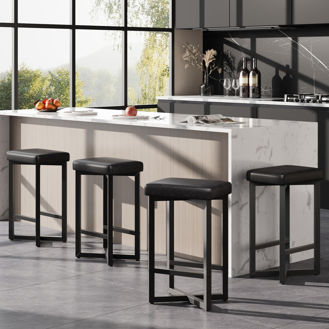Ensemble de 4 tabourets de bar Garvee, 62,5 cm, revêtement en similicuir, structure en métal, sans dossier, idéal pour îlot de cuisine ou salle à manger, style moderne