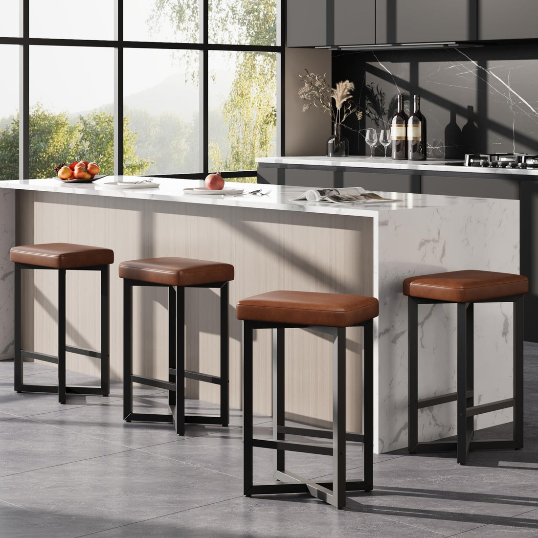 Ensemble de 4 tabourets de bar Garvee, 62,5 cm, revêtement en similicuir, structure en métal, style moderne, sans dossier, idéal pour îlot de cuisine ou salle à manger, noir