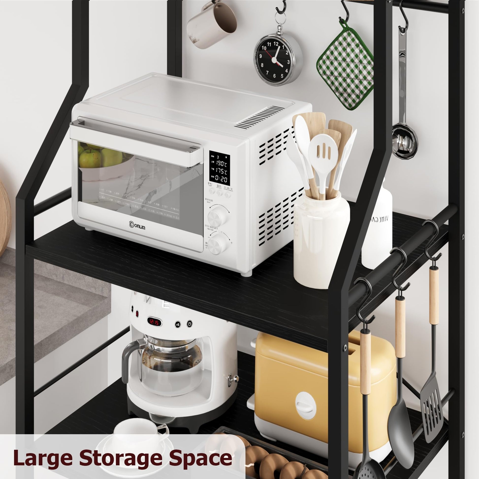 Étagère de cuisine Garvee Bakers Rack à 5 niveaux, 2 paniers métalliques, 8 crochets, en MDF et acier robustes, noir rustique, idéale pour la cuisine et le coin café.