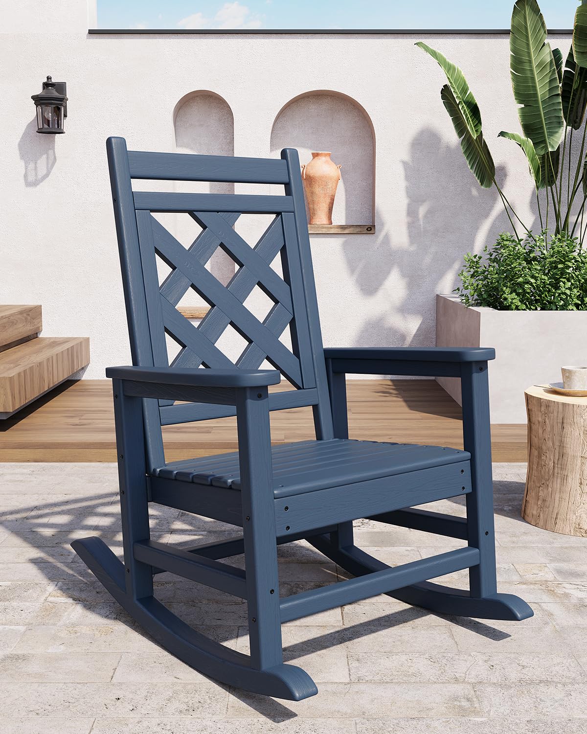 Fauteuil à bascule d'extérieur Garvee en PEHD résistant aux intempéries avec revêtement imitation bois, ergonomique, bleu marine, pour terrasse et jardin, capacité de charge de 172 kg