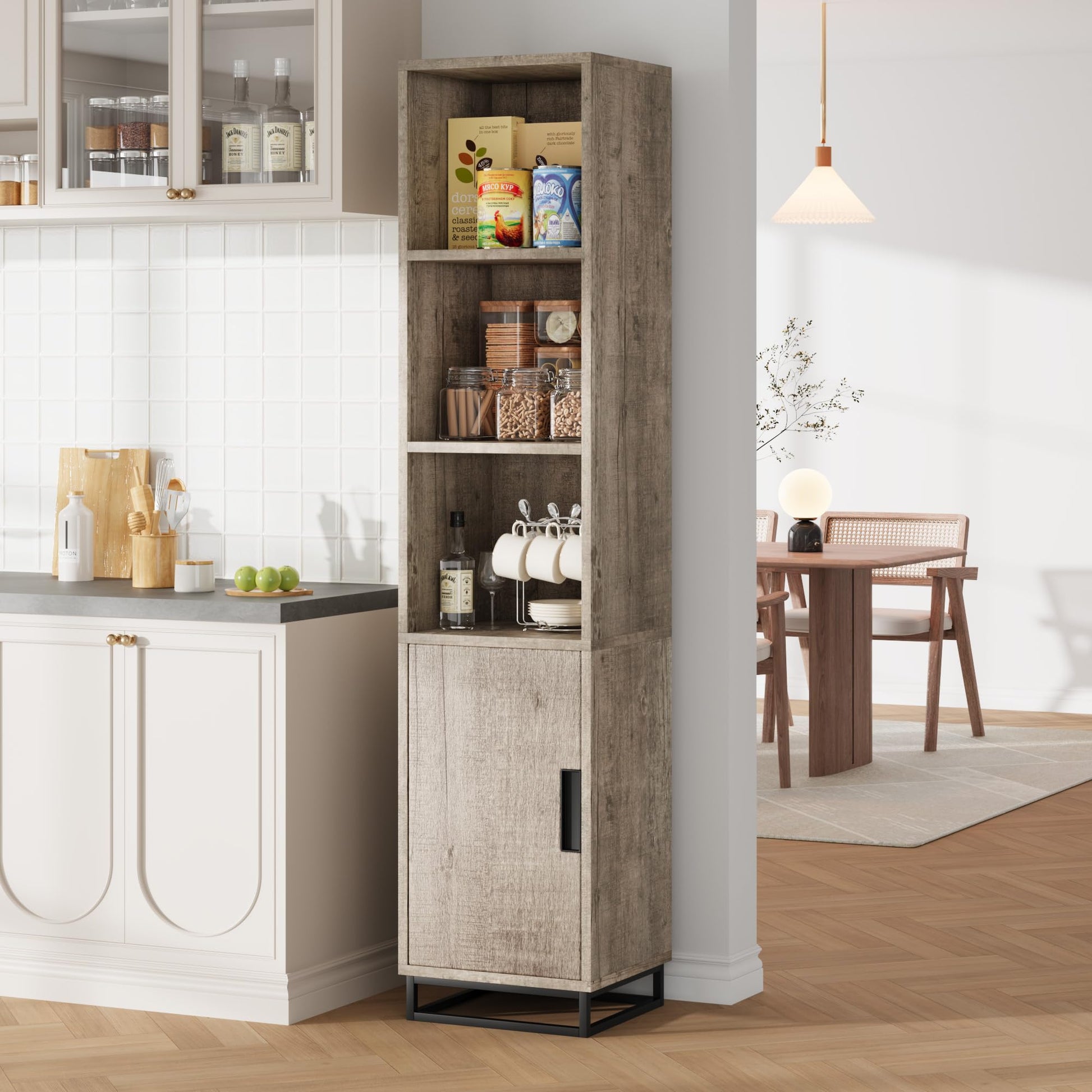 Armoire de salle de bain haute Garvee 70 po étroite avec porte et étagère réglable, en bois noir de style champêtre moderne, idéale pour la cuisine et le salon.