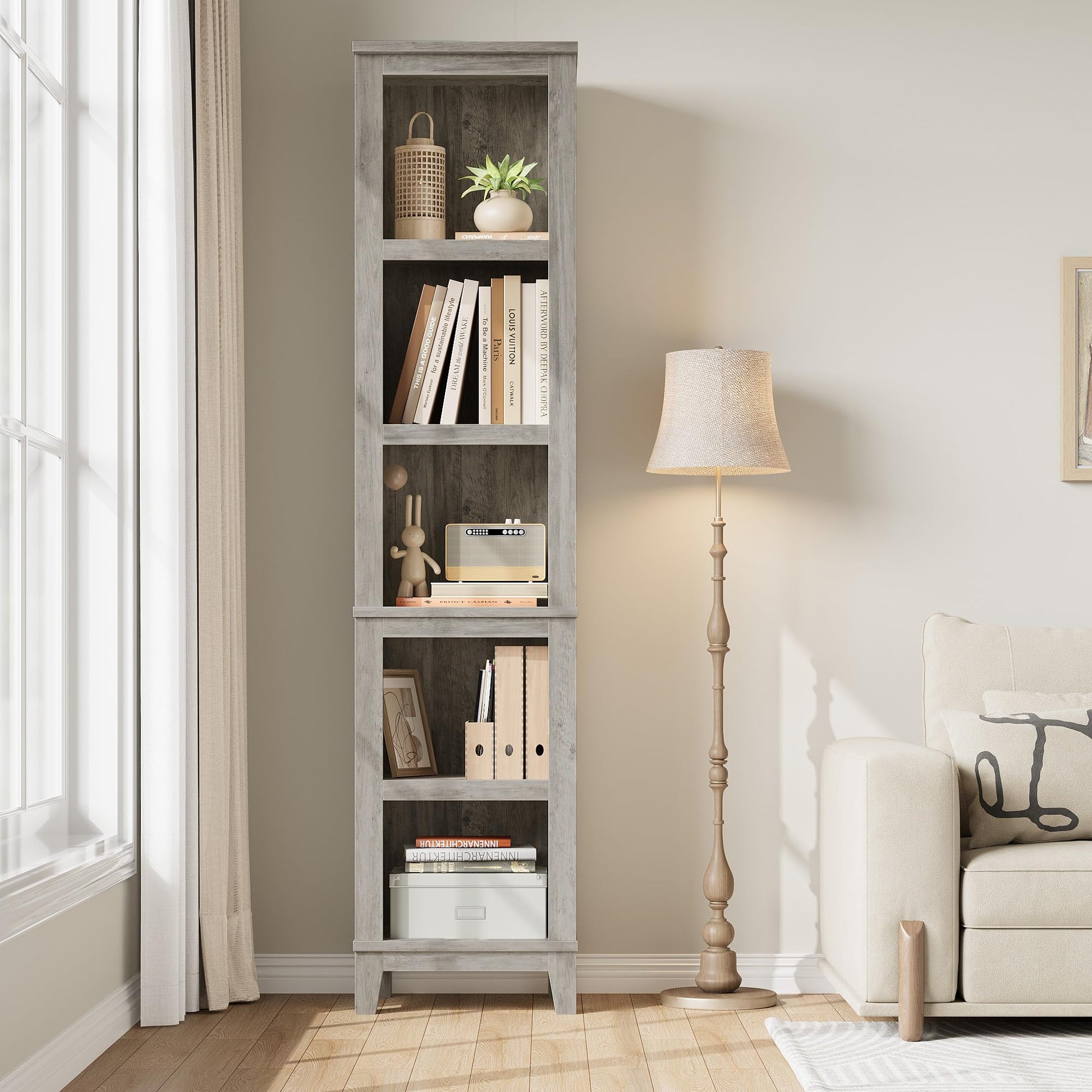Bibliothèque étroite Garvee à 5 niveaux avec étagères réglables, idéale pour le salon et le bureau, hauteur 180 cm, grise, pieds en bois, structure robuste en MDF.