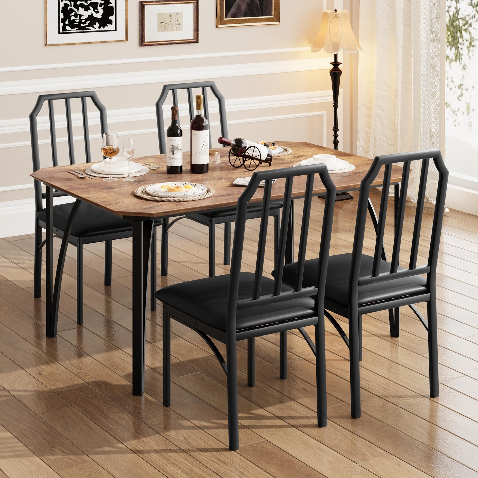 Ensemble de salle à manger Garvee pour 4 personnes avec design biseauté, chaises rembourrées en PU, MDF et acier, brun rustique, gain de place pour les petites cuisines