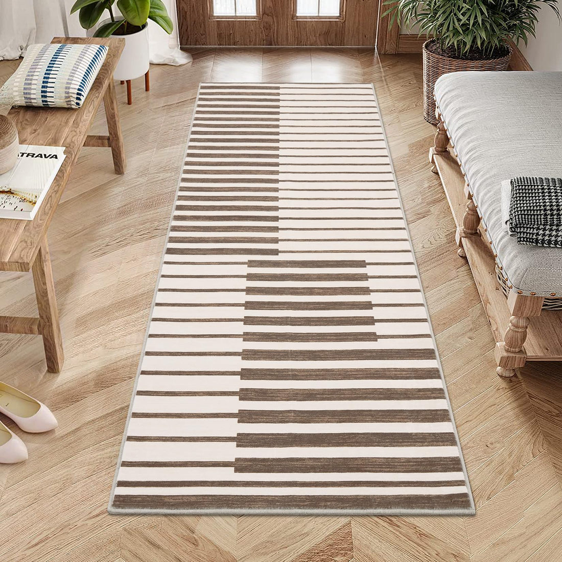 Étagère incurvée à 5 niveaux Garvee avec structure métallique pour salon et bureau, design moderne, robuste, gain de place, panneaux de particules, résistants aux rayures