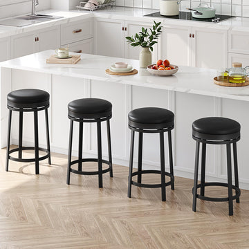 Ensemble de 4 tabourets de bar pivotants Garvee 24'' en cuir PU noir avec repose-pieds et structure en métal. Idéal pour îlot de cuisine ou bar moderne.