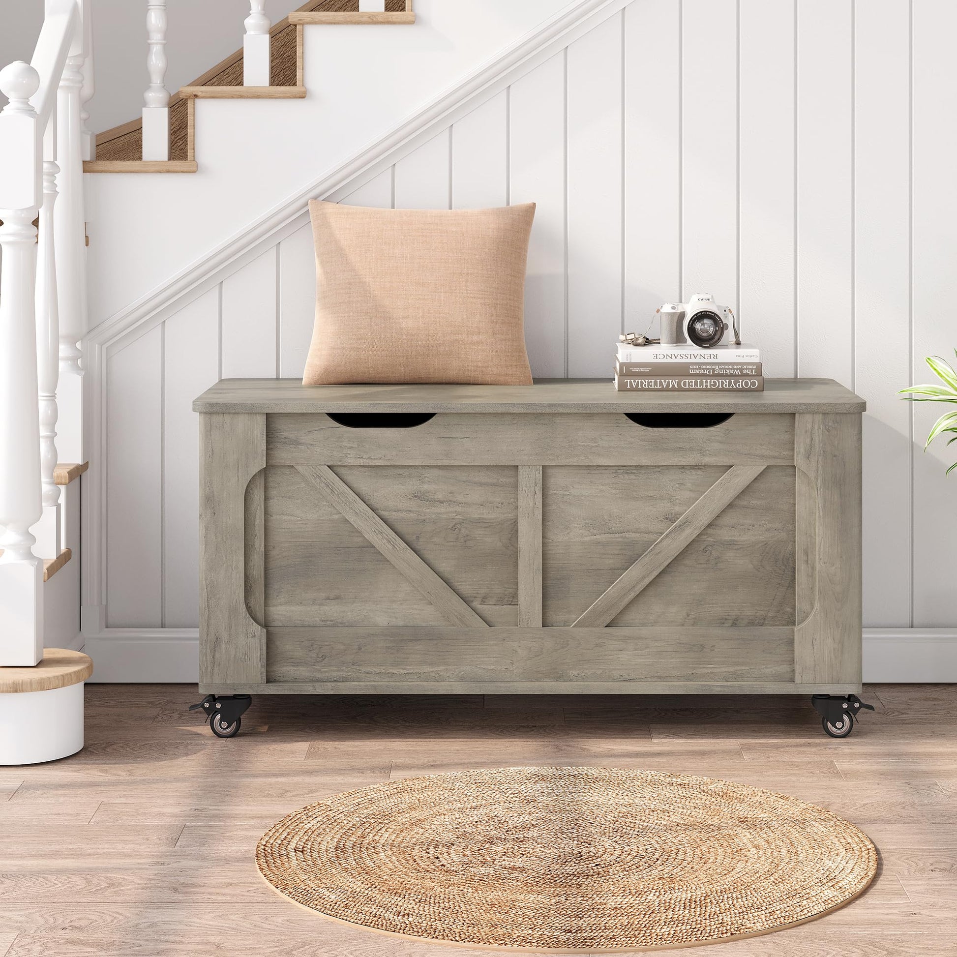 Banc de rangement Garvee à roulettes, coffre en bois de 100 cm (39,4 po), capacité de charge de 159 kg (350 lb), gris, polyvalent pour couloir et salon.