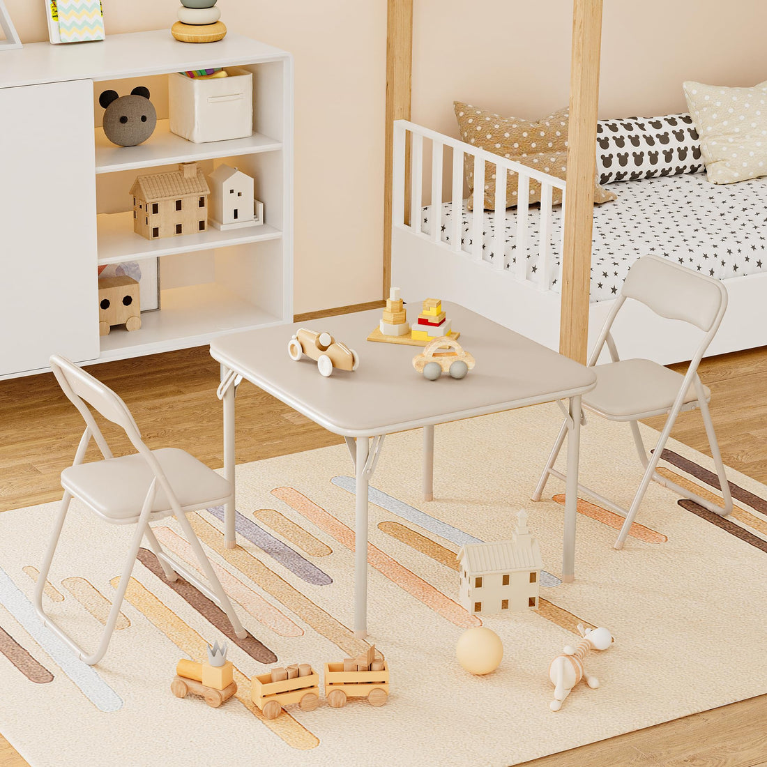 Ensemble table et chaises pliantes Garvee pour enfants avec coussin d'assise en PU, structure robuste en acier, pliable, idéal pour manger, lire et jouer, compact et confortable.