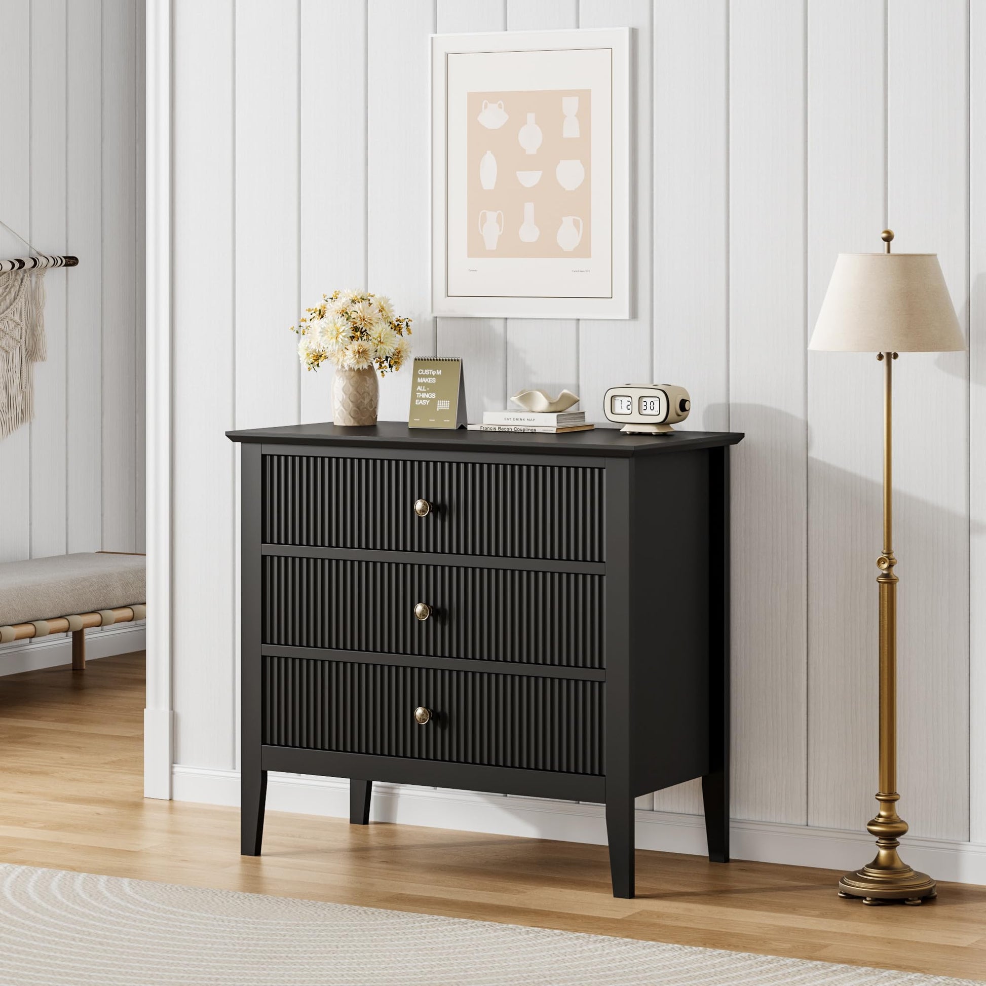 Commode Garvee noire cannelée à 3 tiroirs, design moderne cannelé, MDF P2, blanc, 80 cm (L) x 75 cm (H), idéale pour la chambre et le couloir.