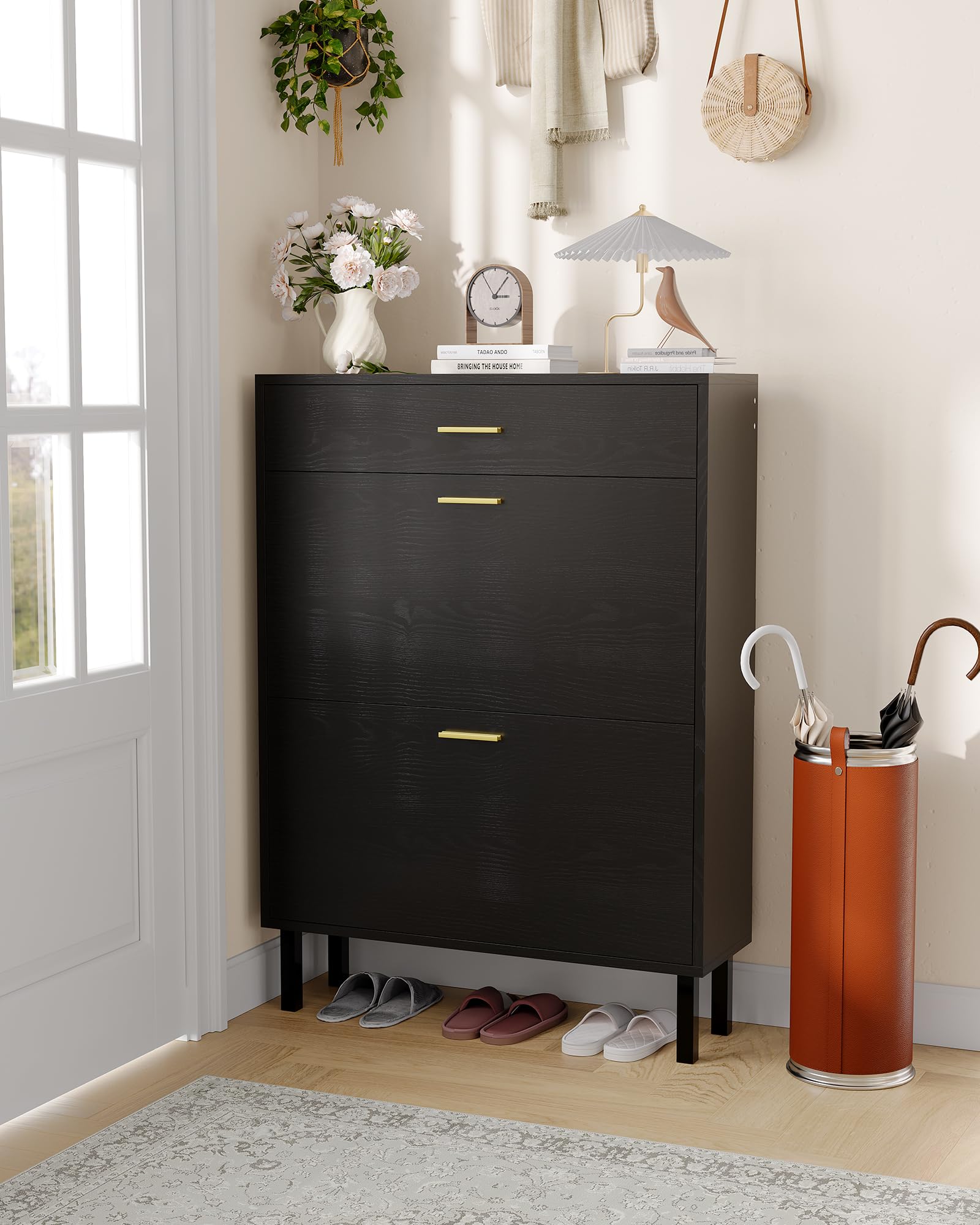 Meuble à chaussures étroit Garvee avec 3 tiroirs, étagères réglables, en MDF, stable et idéal pour l'entrée ou le couloir. Design moderne, coloris naturels.