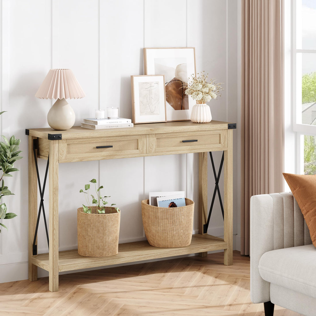 Console Garvee style ferme avec tiroirs en rotin, 109 cm, style rustique, idéale pour un couloir ou un salon.