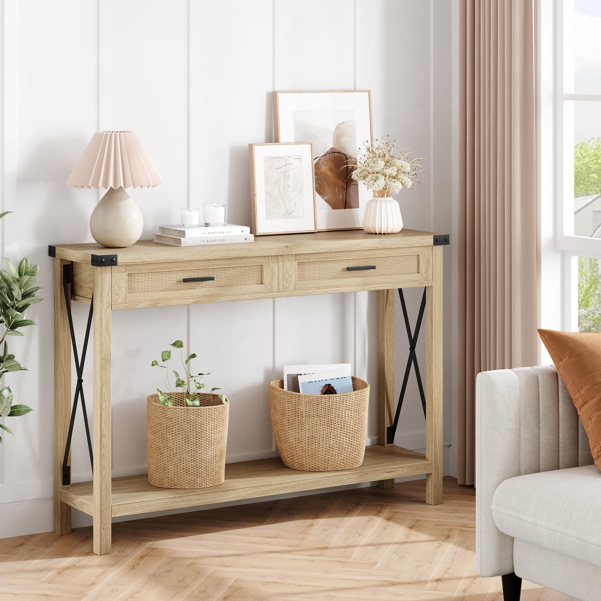 Console Garvee style ferme avec tiroirs en rotin, 109 cm, style rustique, idéale pour un couloir ou un salon.