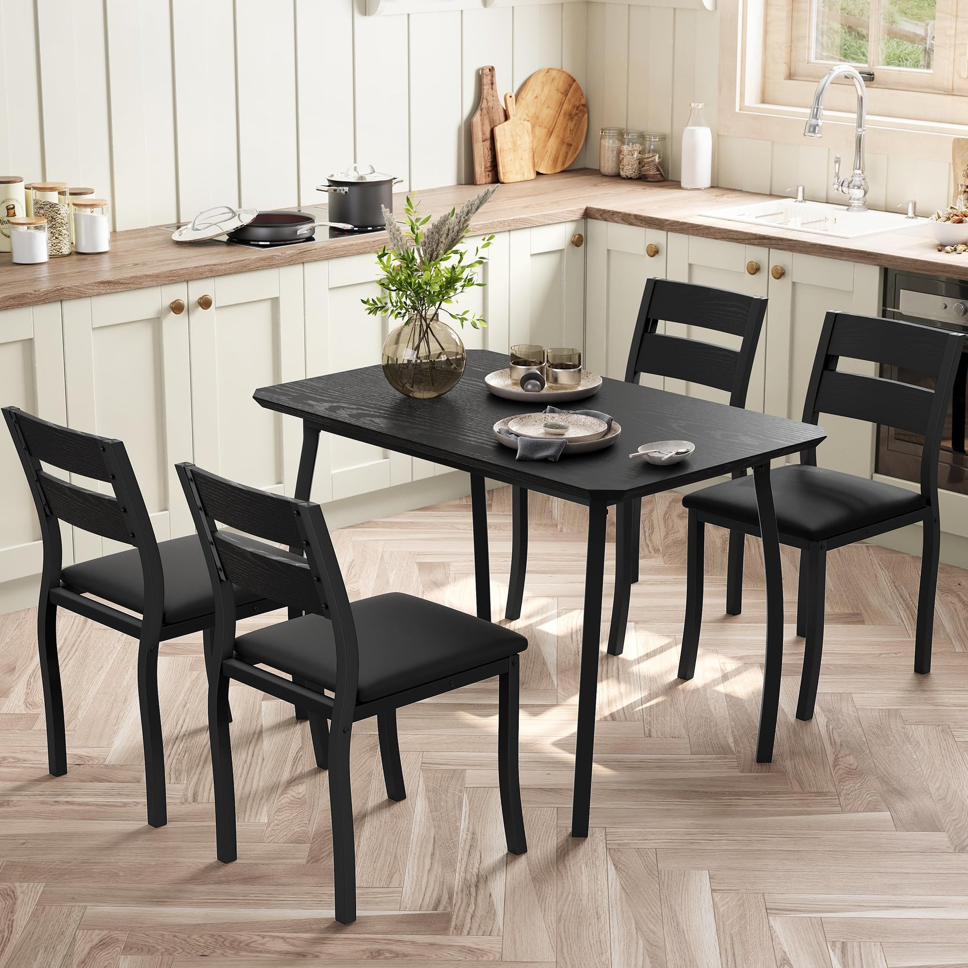 Ensemble table et chaises Garvee pour 4 personnes, structure en métal, design carré, gain de place, noir, idéal pour les petites pièces et les studios.