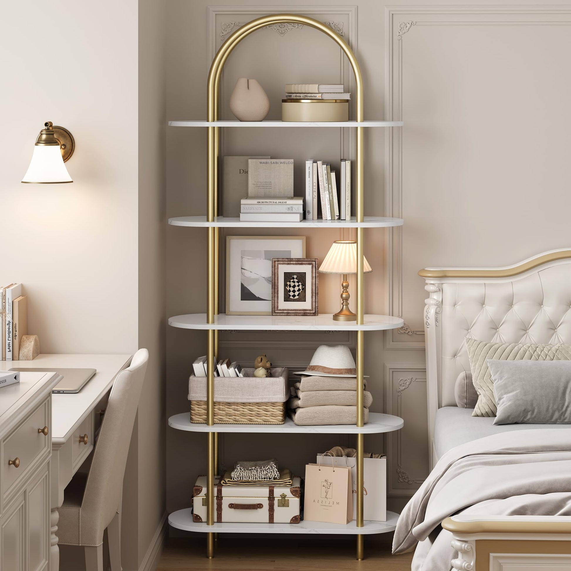 Garvee Étagère arquée 180,3cmà 5 niveaux, structure en métal, finition marbre doré et blanc, pour le salon