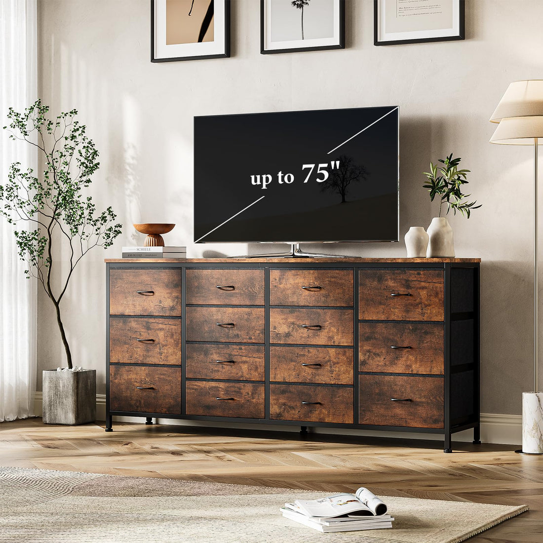 Garvee Meuble TV 160 cm pour téléviseurs 165 à 190 cm, 14 tiroirs, structure bois et tissu, prises intégrées, anti-basculement, idéal salon et chambre.