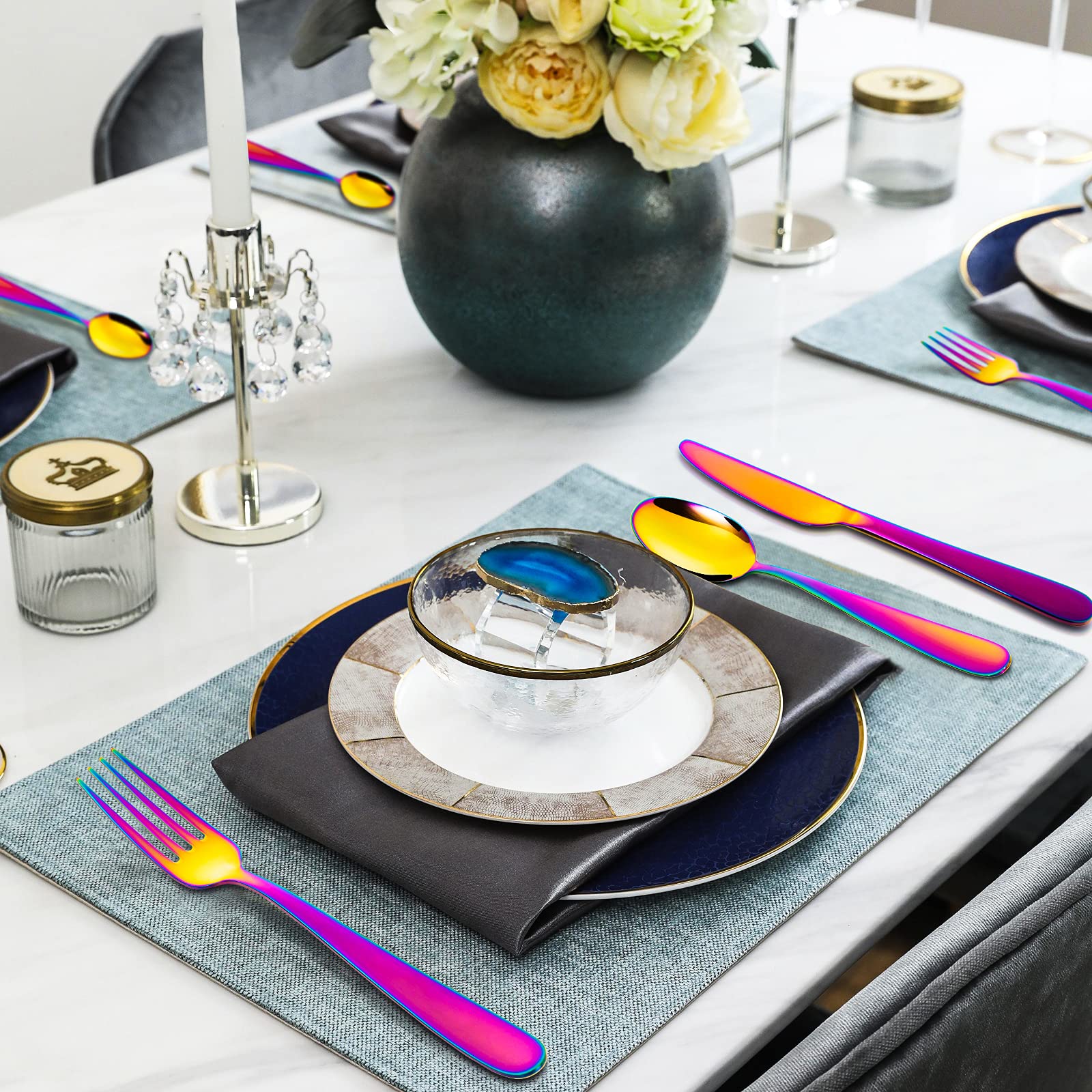 Garvee Ensemble de couverts modernes 30 pièces pour 6 personnes, en acier inoxydable, compatible lave-vaisselle, antirouille, ergonomique, argenté, idéal pour la maison, le restaurant et l'hôtel.