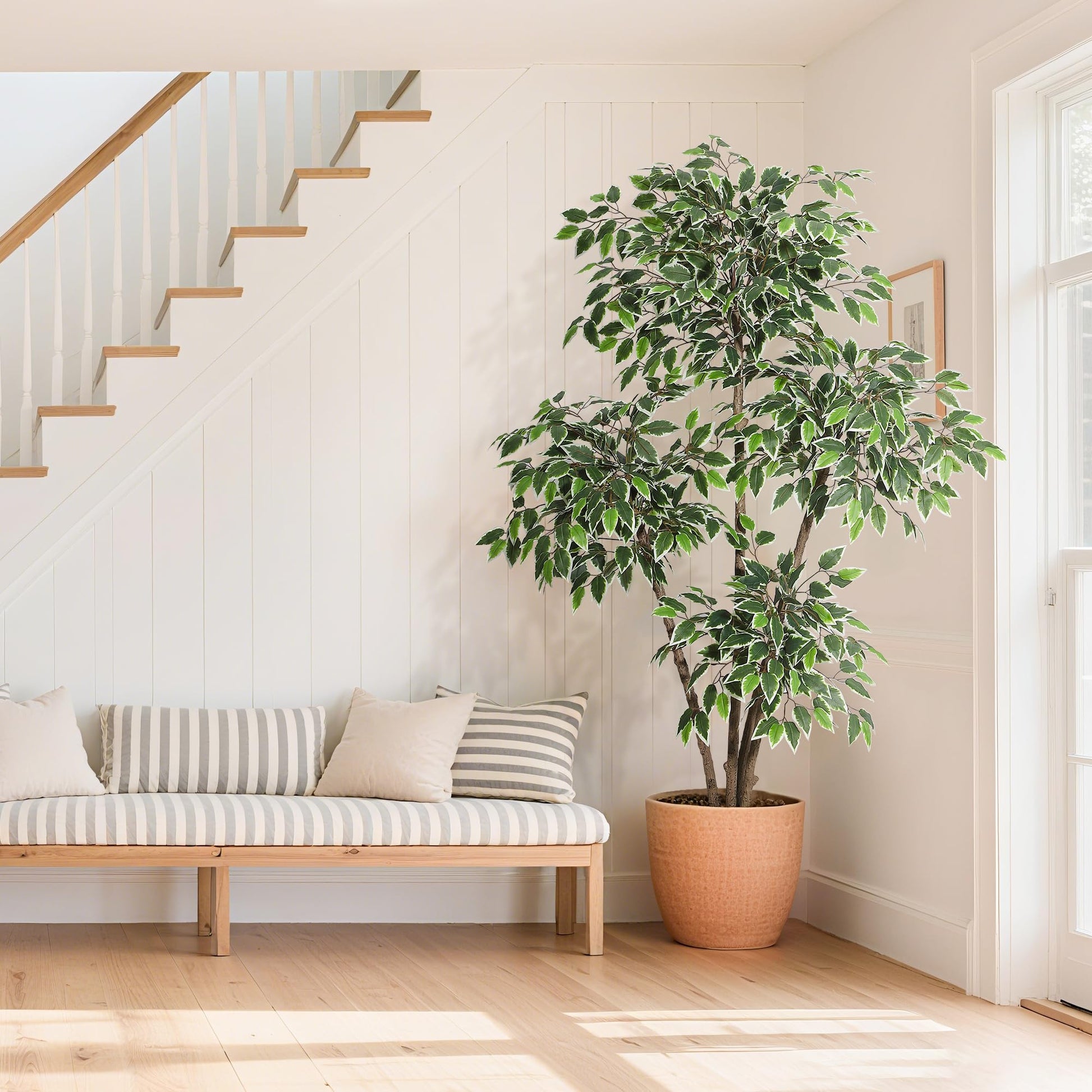 Ficus artificiel Garvee de 1,83 m (6 pi) avec 4 troncs, grand pot blanc pour salon et bureau, 180 cm x 105 cm (70,8 po x 41,3 po).
