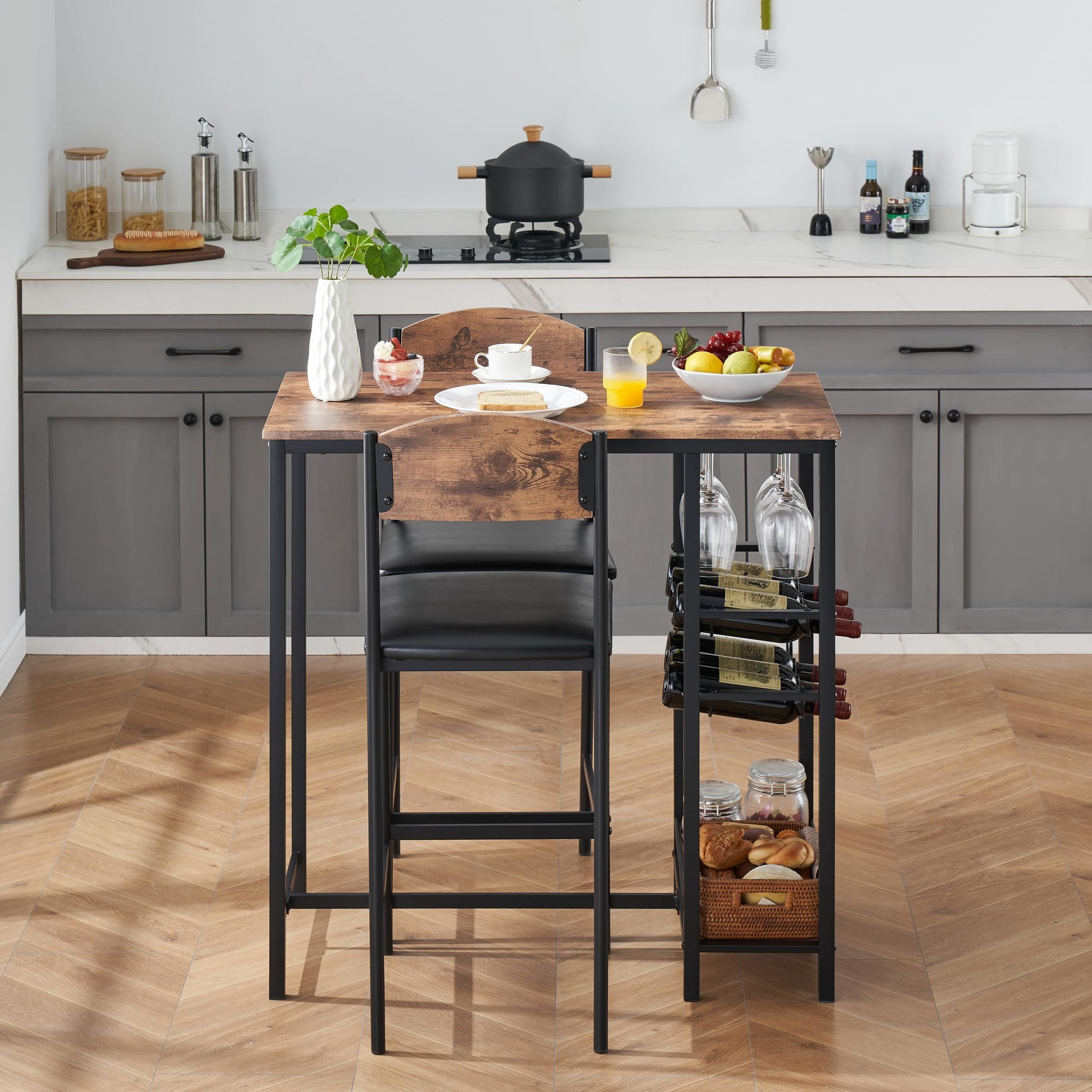 Ensemble table de bar Garvee pour 2 personnes avec repose-pieds, chaises rembourrées, bois et métal robustes, brun rustique, pour cuisines et bars