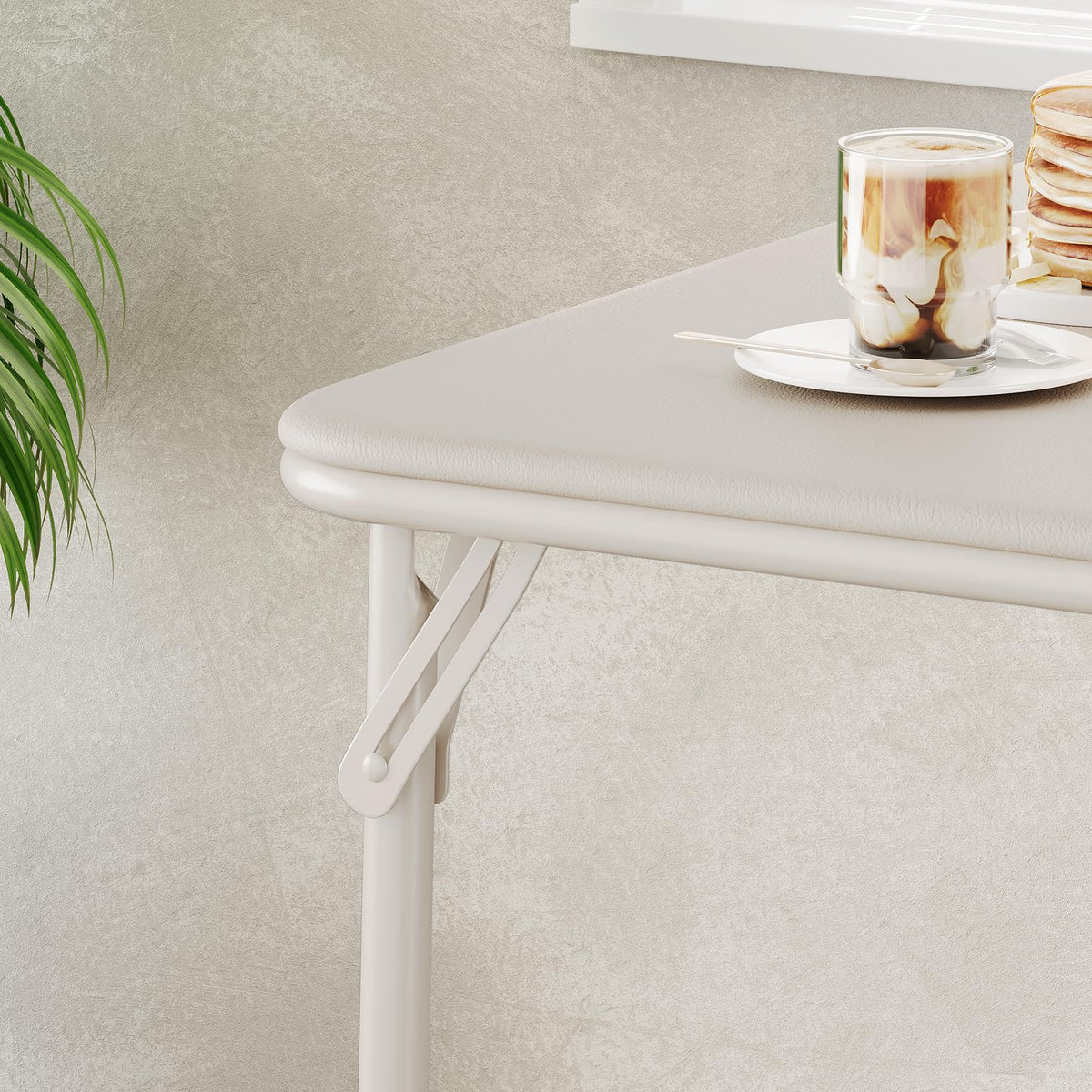 Table pliante Garvee 33,6 pouces avec coussin en PU, cadre en métal, antidérapante, pour le bureau et le camping, beige, polyvalente