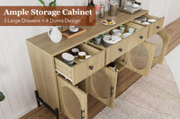 Buffet Garvee de 157 cm (62 pouces) avec 3 tiroirs et 4 portes vitrées, idéal pour la salle à manger et la cuisine. Bois robuste, tons naturels, étagères réglables et dispositif anti-basculement.