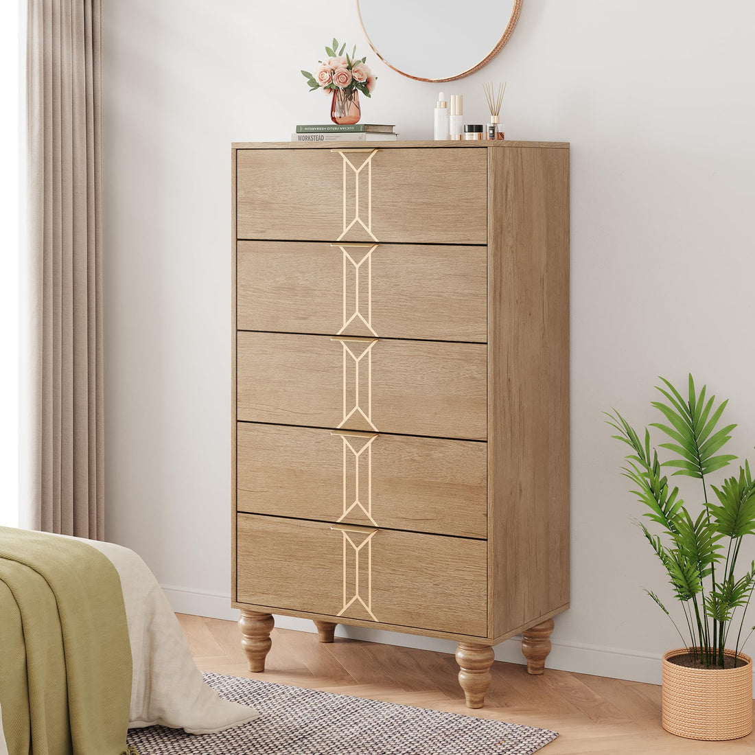Commode Garvee à 5 tiroirs, motif vintage, en MDF, poignées dorées, idéale pour la chambre et le salon. Grande taille et résistante.