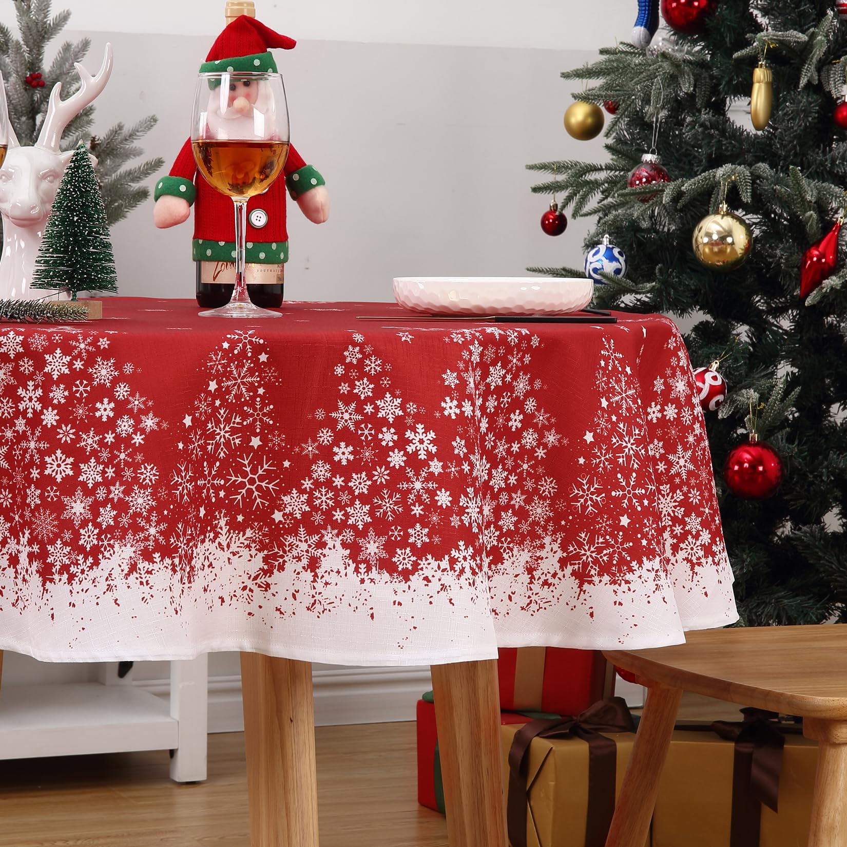 Nappe de Noël ronde Garvee à motif flocons de neige et sapin, imperméable, infroissable, rouge, 152 cm (60 pouces), idéale pour la salle à manger et les repas de fêtes.