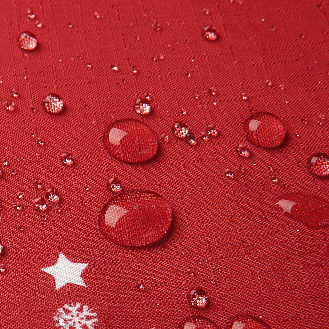 Garvee Nappe de Noël ronde à motif flocons de neige et sapin, imperméable, infroissable, idéale pour la salle à manger et les repas de fêtes, Rouge, 152 cm