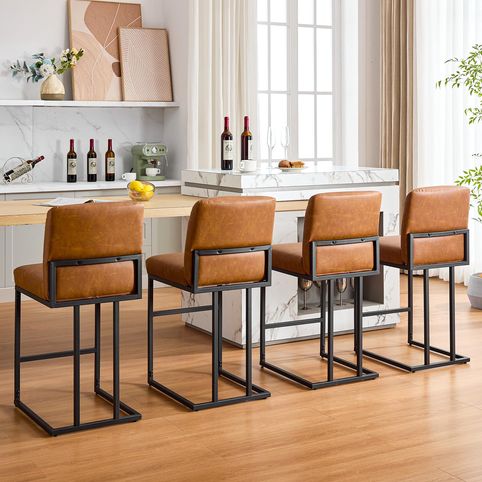 Ensemble de 2 tabourets de bar Garvee 61 cm (24 po), revêtement en cuir PU, ergonomiques et stables, structure en métal avec repose-pieds, style moderne, marron, pour îlot de cuisine et bar