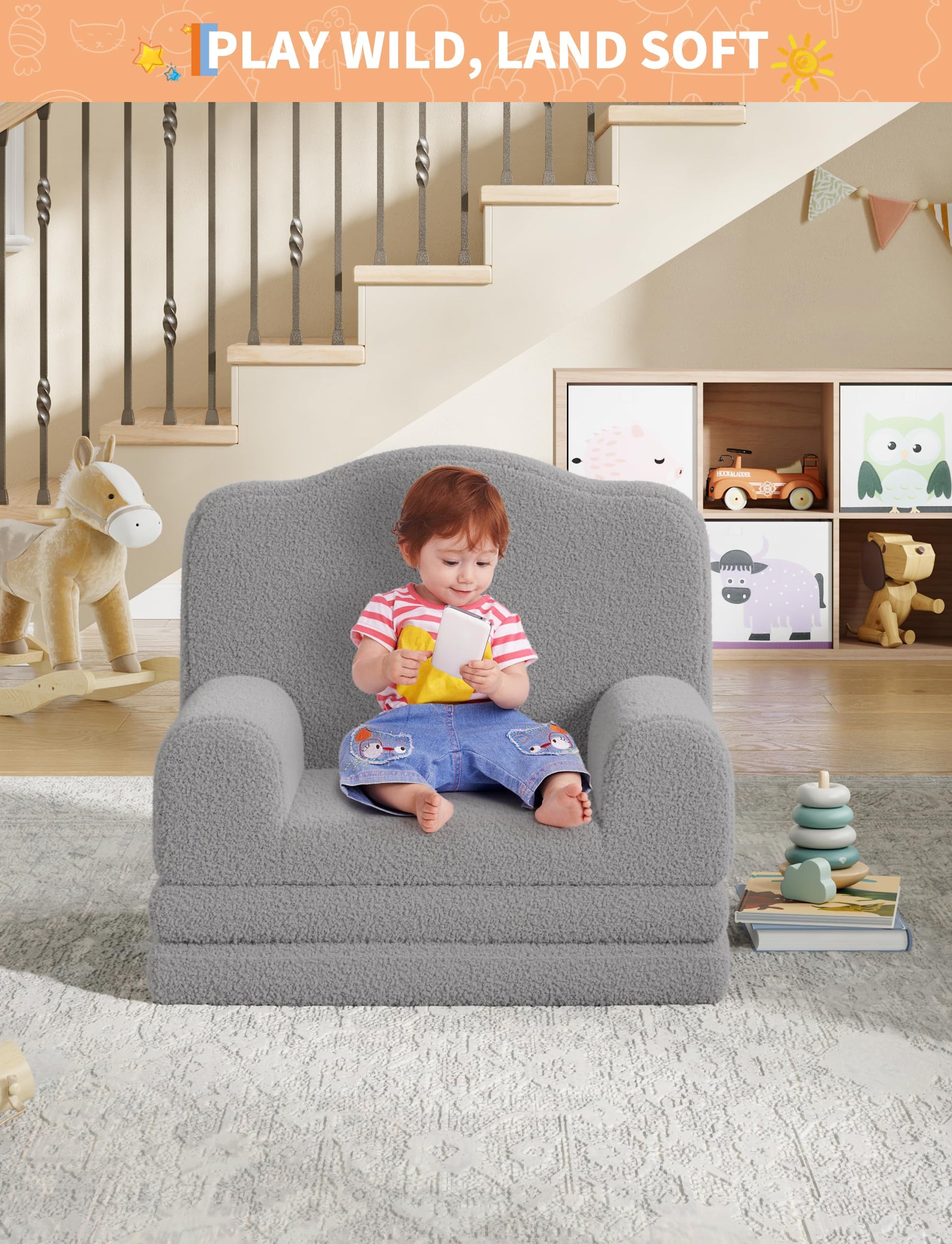 Canapé enfant convertible 2 en 1 Garvee, très confortable, en mousse, avec revêtement en sherpa doux et antidérapant, de couleur grise, idéal pour la salle de jeux. Léger et sûr.