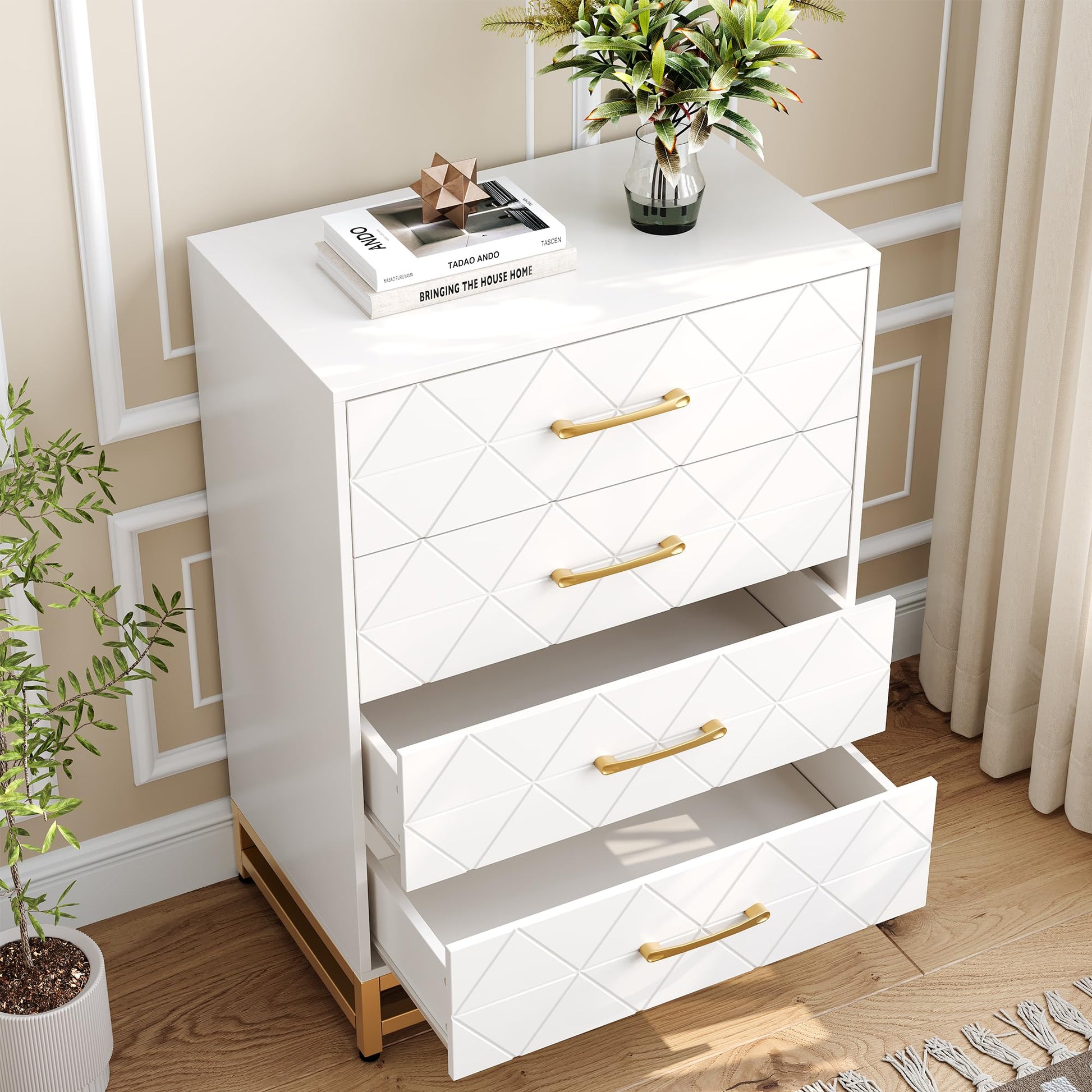 Commode Garvee pour chambre à coucher, 4 tiroirs, style moderne, poignées en métal, structure en MDF, blanche, robuste, grand espace de rangement, idéale pour le bureau ou le salon.