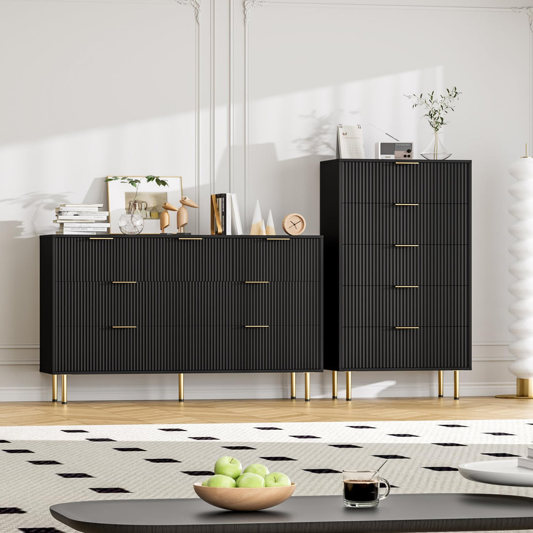Garvee Commode Moderne à 5 Tiroirs, Panneau Cannelé, MDF et Poignées en Métal, pour Chambre et Couloir, Noir