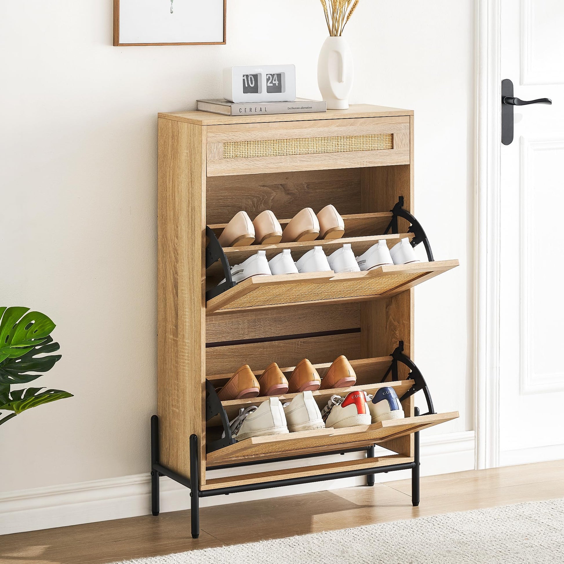 Meuble à chaussures autoportant Garvee en rotin naturel avec 2 tiroirs abattants, 1 tiroir et 3 étagères réglables, idéal pour l'entrée et la chambre, 61 x 24 x 102 cm, marron