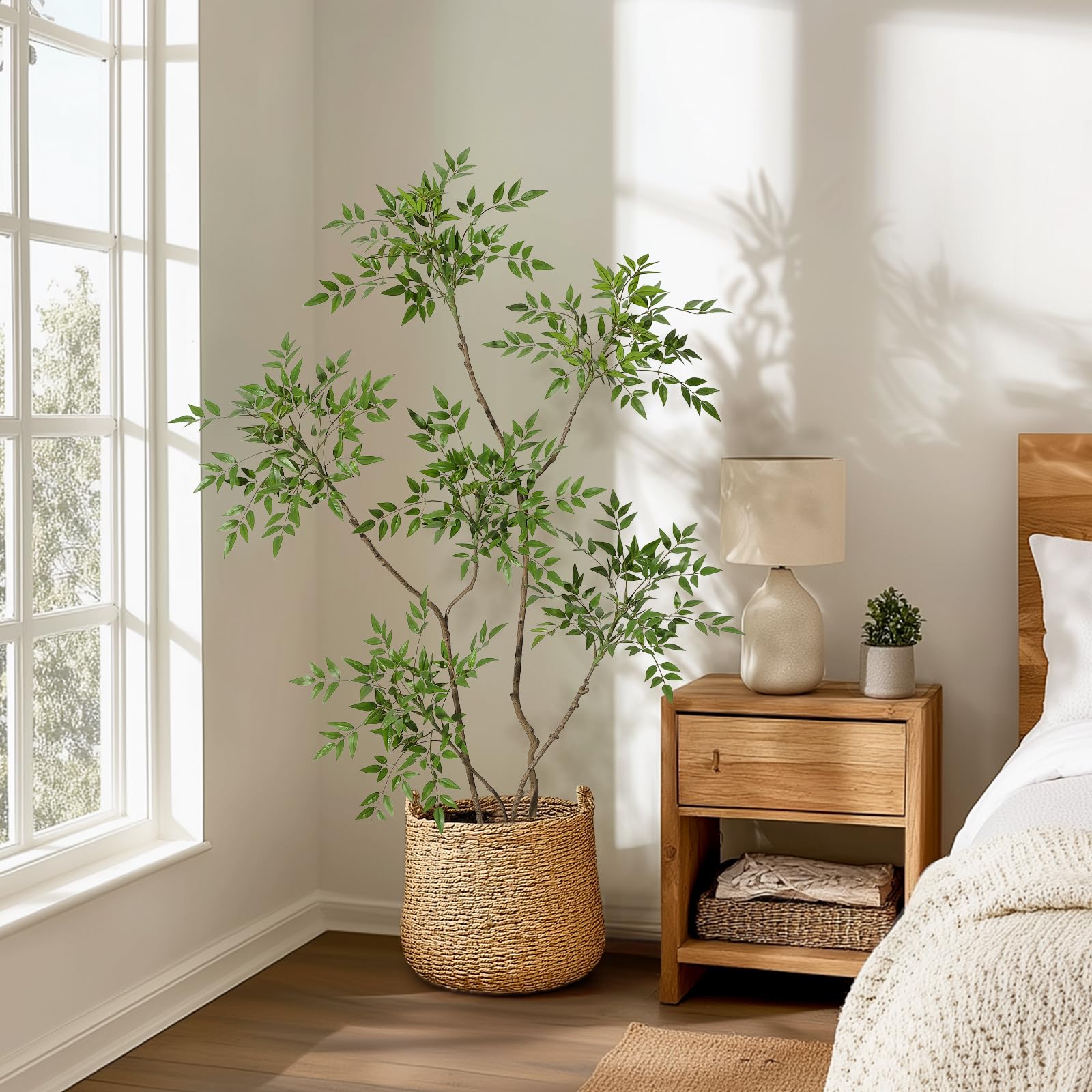 Plante Nandina artificielle Garvee de 1,5 m avec pot en céramique grise, idéale pour la décoration intérieure du salon ou du bureau. Entretien facile, feuilles réalistes.