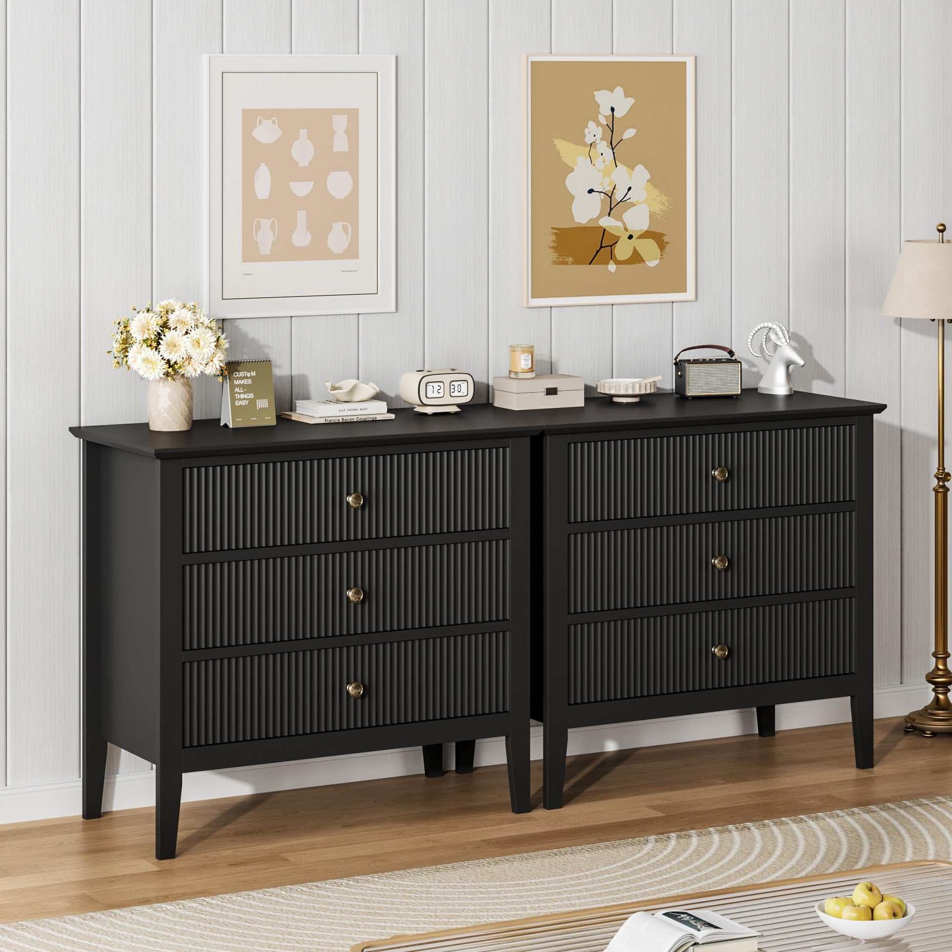 Commode Garvee noire cannelée à 3 tiroirs, design moderne cannelé, MDF P2, blanc, 80 cm (L) x 75 cm (H), idéale pour la chambre et le couloir.