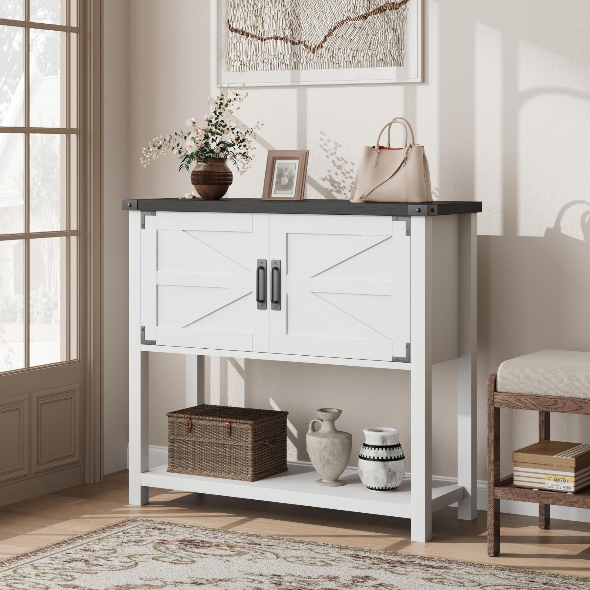 Console Garvee style ferme avec 2 portes, en bois robuste et résistant aux rayures, blanc et noir, 81 cm (32 pouces), idéale pour la cuisine et le salon.