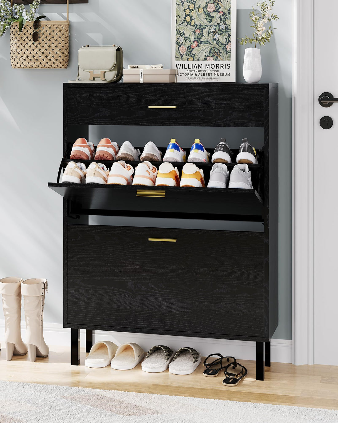 Meuble à chaussures étroit Garvee avec 3 tiroirs, étagères réglables, en MDF, stable et idéal pour l'entrée ou le couloir. Design moderne, coloris naturels.