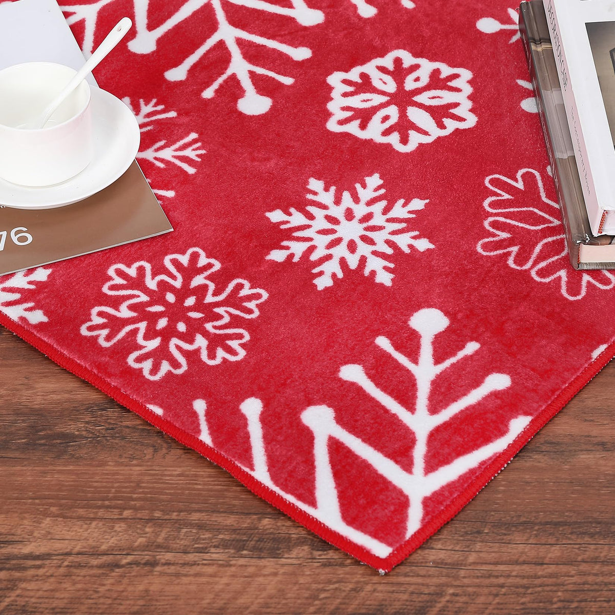 Tapis de couloir Garvee Soft Christmas à motif flocons de neige, lavable et antidérapant, idéal pour l'entrée et la cuisine, 60 x 230 cm, rouge