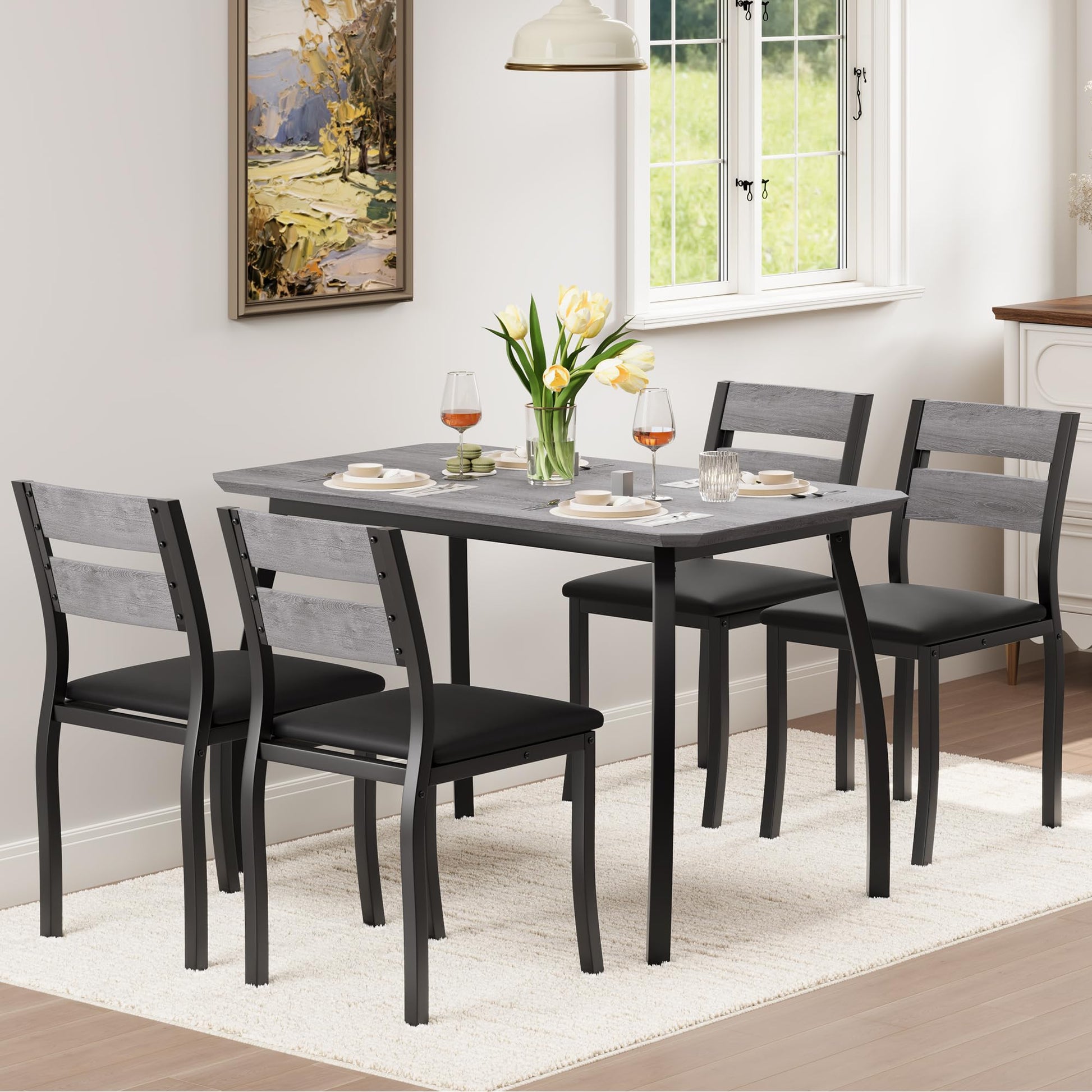 Ensemble table et chaises de salle à manger Garvee pour 4 personnes, structure en métal, design biseauté, gain de place, bois durable, ergonomiques, idéal pour les petites pièces.
