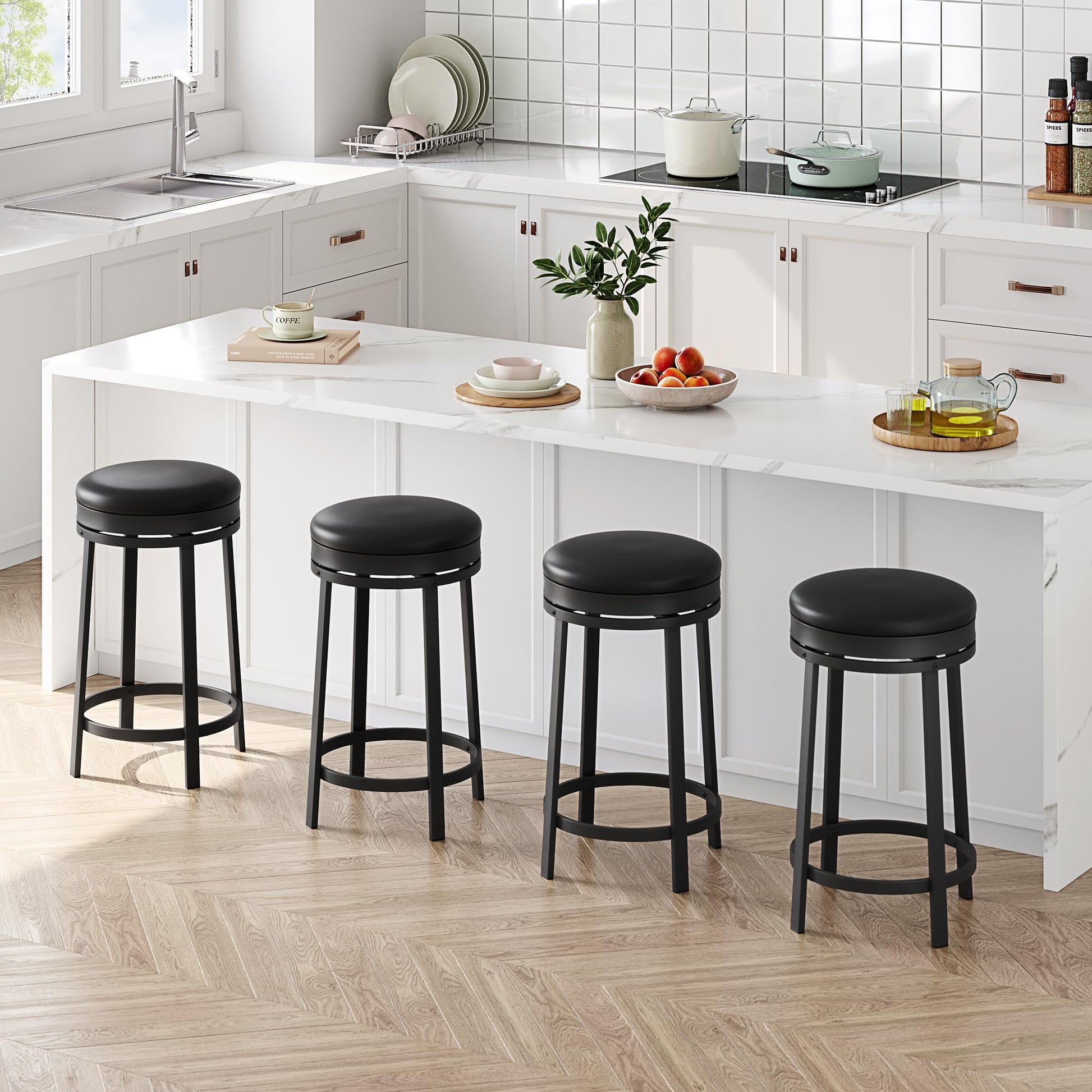 Garvee Lot de 2 tabourets de bar pivotants 61 cm, assise ronde en cuir PU noir, repose-pieds, cadre métal, sans dossier, pour îlot de cuisine