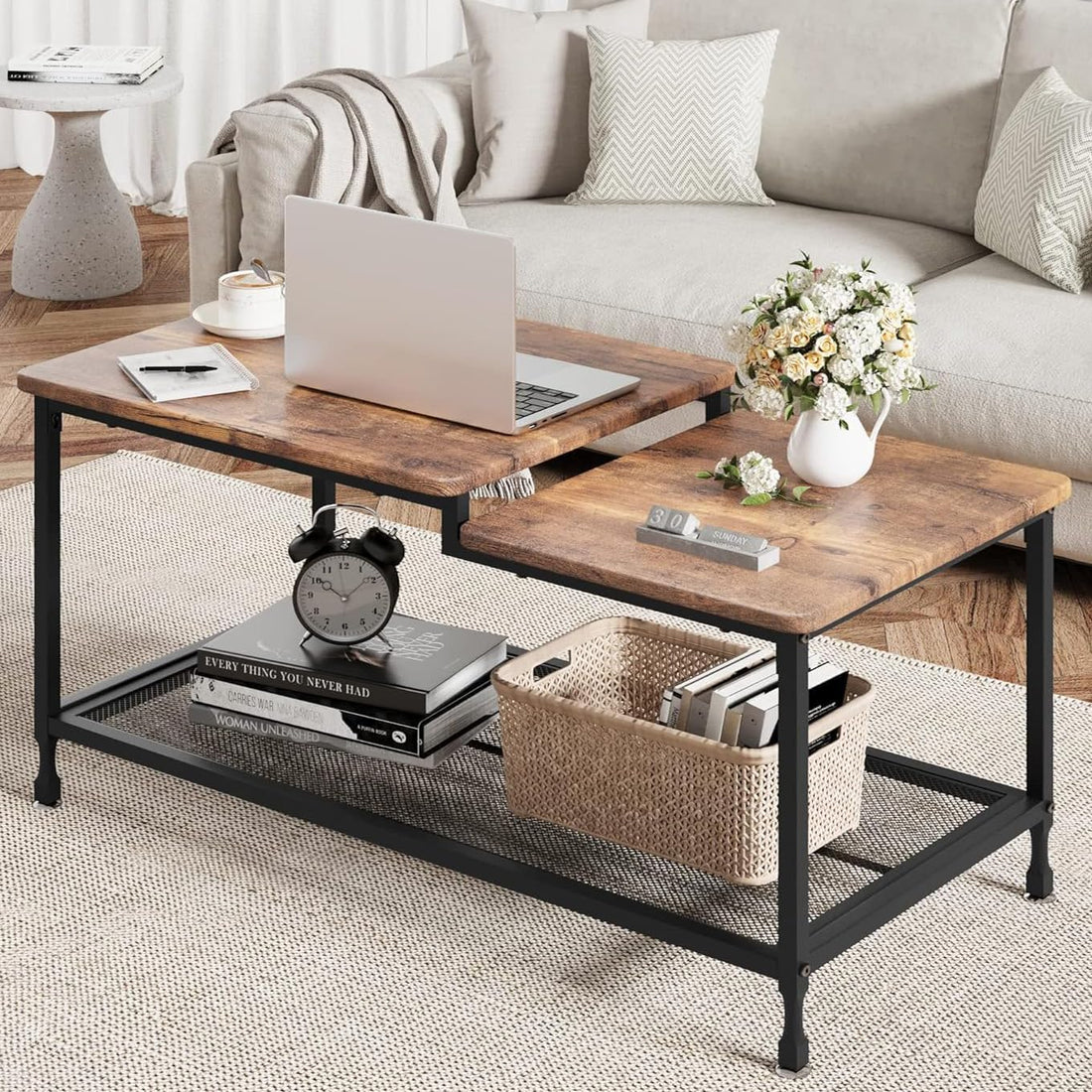 Table basse industrielle Garvee, 2 niveaux, structure en métal, étagère en maille, rectangulaire, rustique, marron, salon