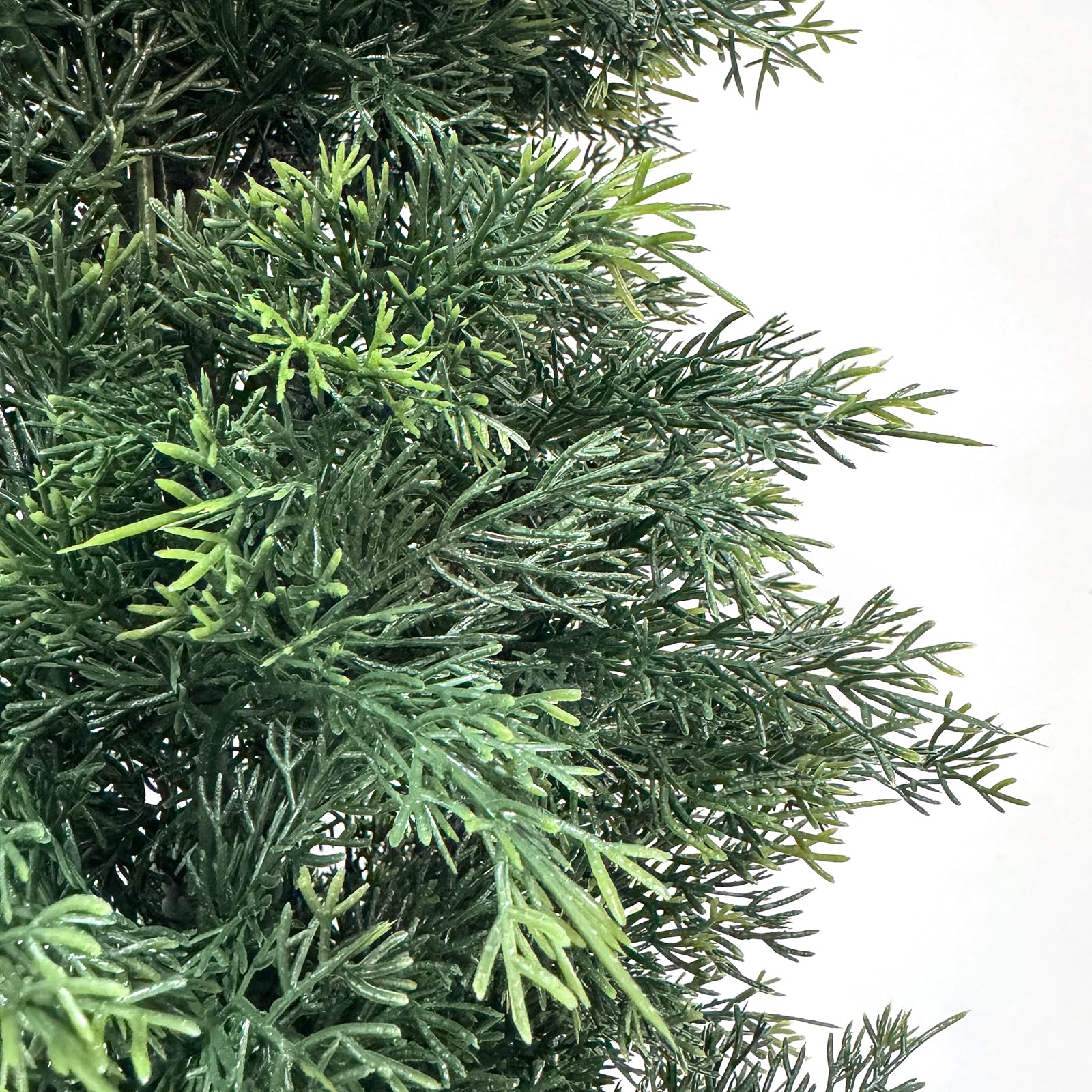 Arbre topiaire artificiel en cèdre Garvee de 122 cm (48 pouces), résistant aux UV, réaliste, tronc en bois, résistant aux intempéries, lot de 2, décoration de Noël extérieure verte