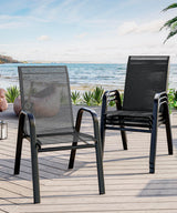 Ensemble de 4 chaises de jardin Garvee, empilables, légères, en tissu Teslin respirant, résistantes aux intempéries, noires, pour jardin et piscine, 61,5 cm (P) x 60 cm (L) x 96 cm (H)