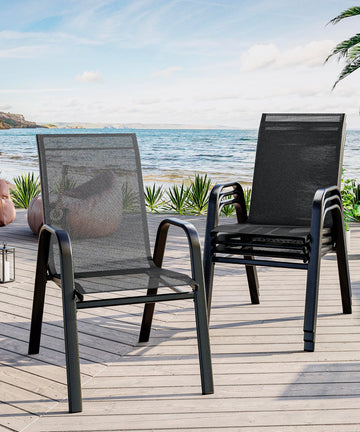 Ensemble de 4 chaises de jardin Garvee, empilables, légères, en tissu Teslin respirant, résistantes aux intempéries, noires, pour jardin et piscine, 61,5 cm (P) x 60 cm (L) x 96 cm (H)