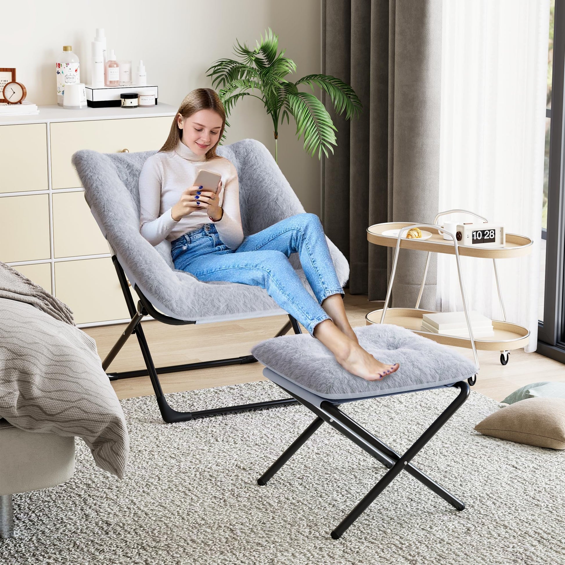 Fauteuil lounge Garvee Comfy Chair extra large avec structure en métal, revêtement en fausse fourrure ultra-douce, pliable, base antidérapante, gris pour salon et chambre