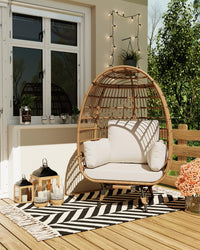 Garvee Fauteuil Œuf Pivotant 360° XL, Structure Acier et Base Métal, Rotin PE Résistant à l’Eau, Coussins Réglables, Intérieur/Extérieur, 96 × 76 × 145 cm, Naturel