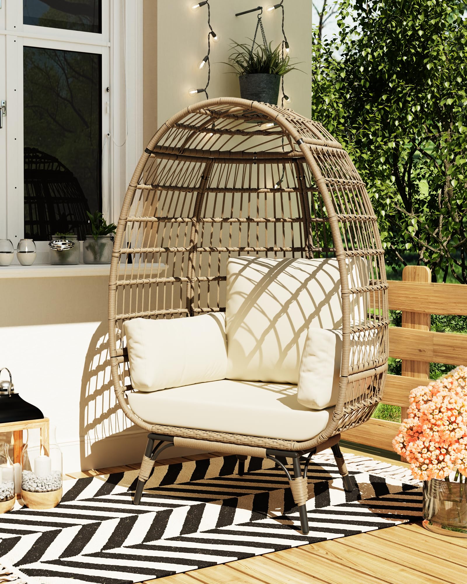 Fauteuil œuf surdimensionné Garvee en résine tressée avec structure en acier, ergonomique, résistant aux intempéries, pour terrasse/salon, compact, élégant, en rotin résistant aux UV, 4 coussins