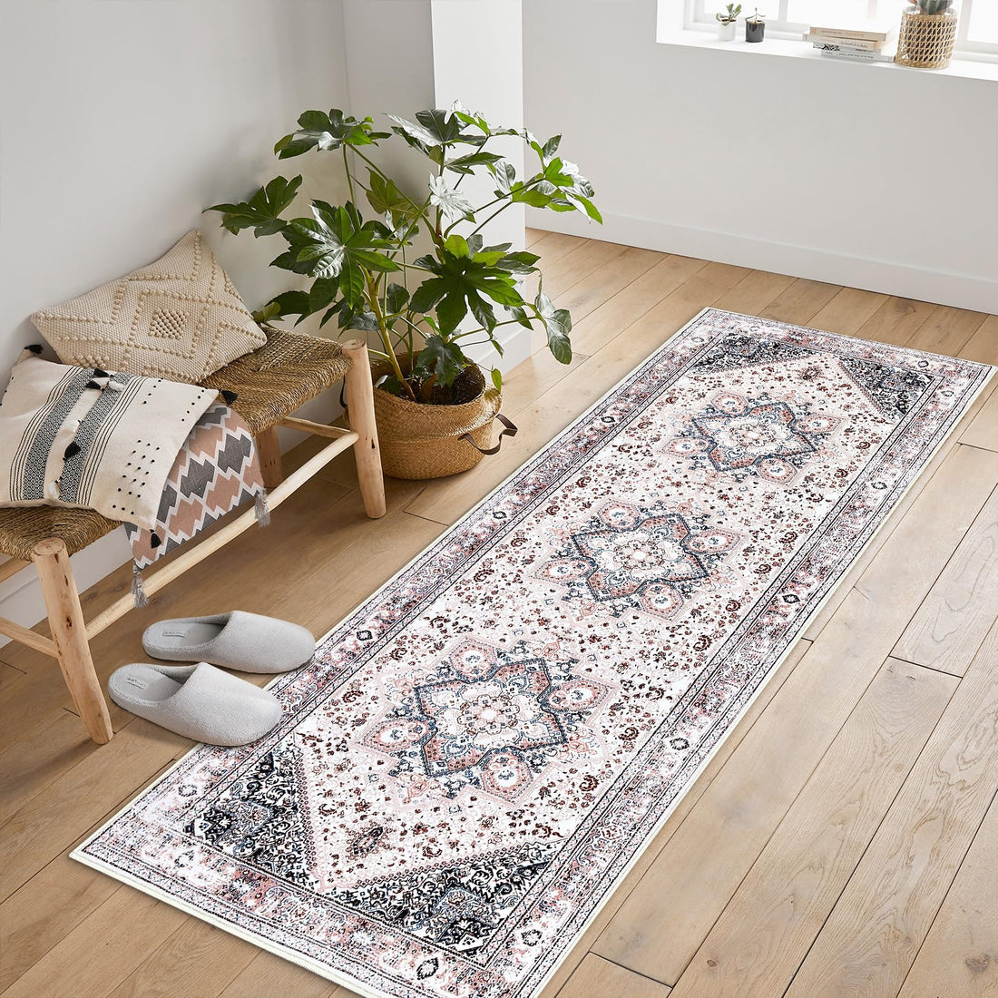 Tapis Garvee bohème vintage rose 120x170cm, idéal pour salon ou chambre, à poils courts, antidérapant et lavable en machine.