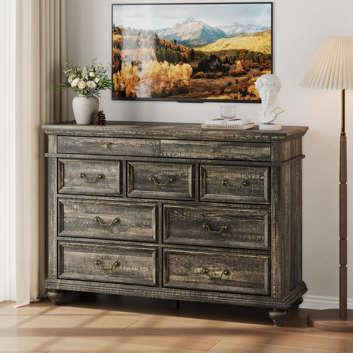 Commode de ferme Garvee 47" à 9 tiroirs, en bois rustique avec poignées en métal vintage, chêne foncé, idéale pour la chambre et le salon.