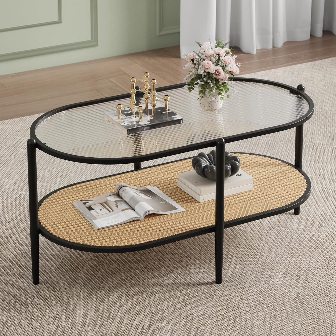 Table basse ovale à deux niveaux Garvee en rotin avec structure en métal et plateau en verre trempé, noire, pour salon et bureau